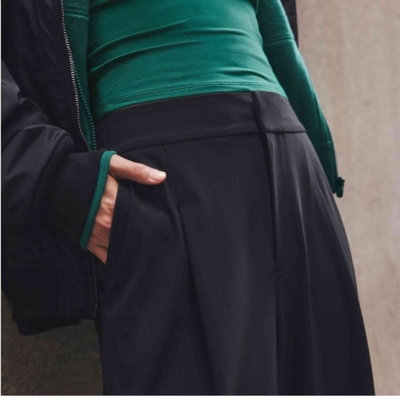 NWT Athleta Pinnacle Black Trouser Size 12/P - Picture 2 of 11